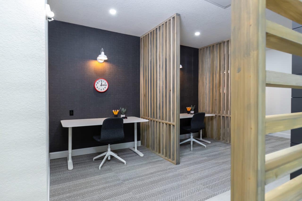 the collective at columbia apartments near the university of missouri resident clubhouse private study lounge desks